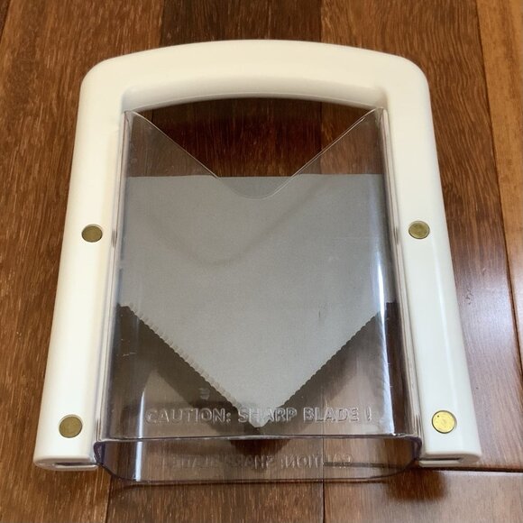 Larien Products Bagel Biter Cutter The Original Bagel Guillotine Slicer(DR5) - Picture 13 of 16